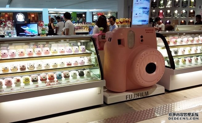 instax japan